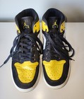 Nike Air Jordan 1 Retro Mid 2019 Black Yellow Size 6.5 (RARE) — photo 4