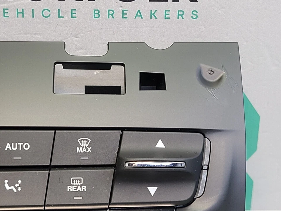 Maserati Ghibli M157 Climate Control Panel 0 6701263230 - Image 4 of 4