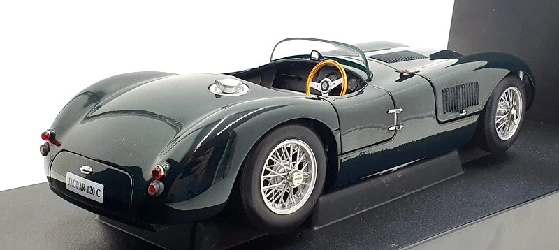 AutoArt 1/18 Scale Diecast 73500 - Jaguar C Type -Green - Image 2 of 4