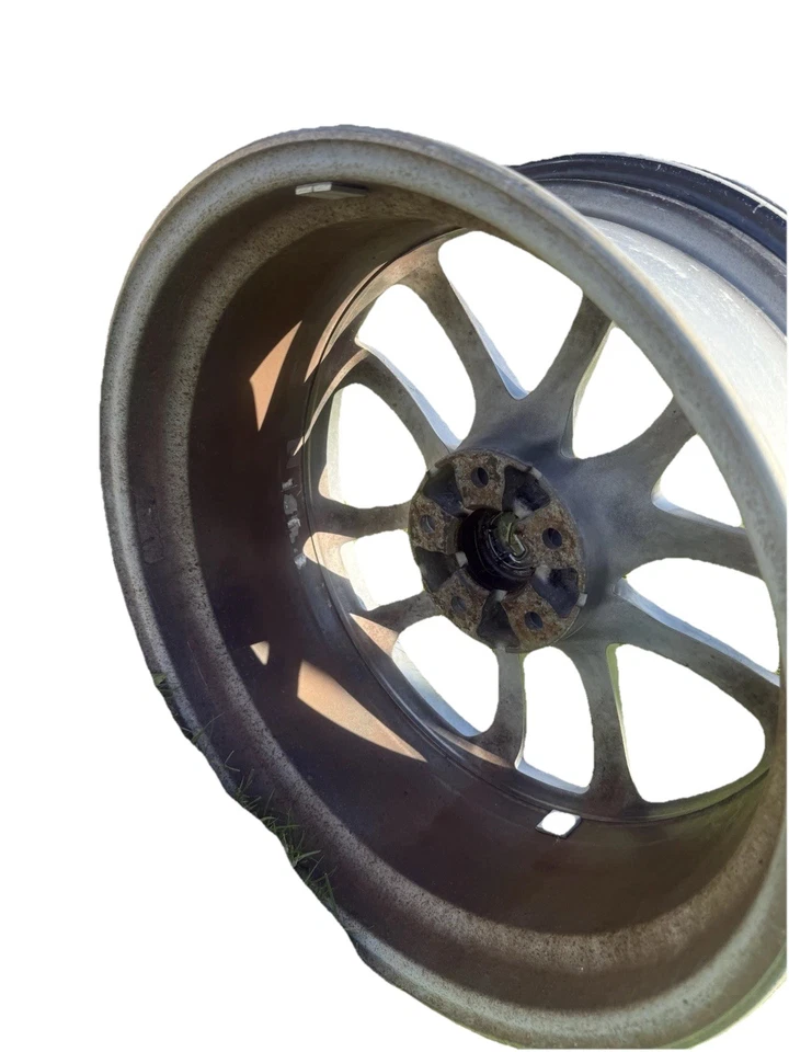 英菲尼迪 G35 射线 19 英寸轮辋 19x8.5 5x114.3 — 第 3/4 张图片