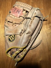 Wilson  A9820 11 1/2” Leather Adult   Softball Glove RHT dual hinge.