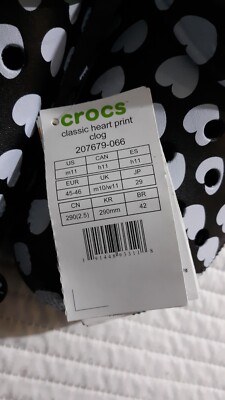 いの New-AUTHENTIC UNISEX CROCS CLASSIC HEART PRINT CLOGS BLACK/WHITE