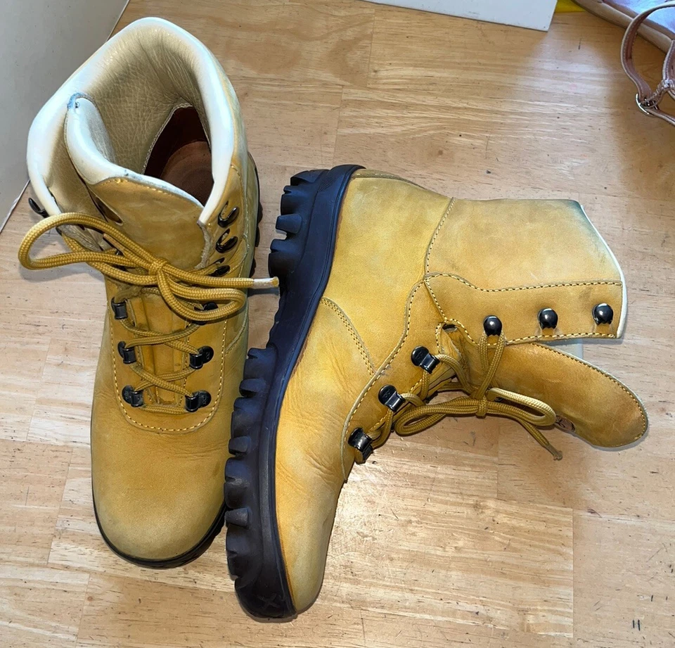 Bally Exedo Medusa Mujer’s SENDERISMO Botines EE. UU. Talla 7.5 EU 5 Hechos en Italia-USADOS EN EXCELENTE ESTADO Foto 4 de 4