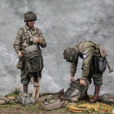 1/35 WWII US Paratroopers Packing Gear – Airborne Resin Figures Diorama Kit