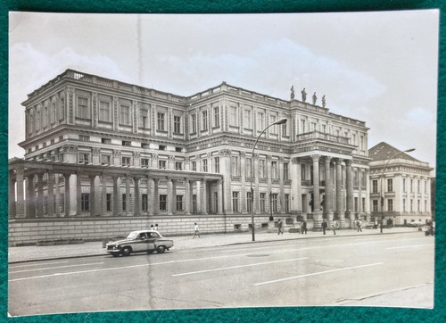 Postcard Continental Berlin East DDR West Germany Hauptstadt Palais unter linden