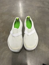 Oofos Oomg Low Lightweight Shoe White Size 9