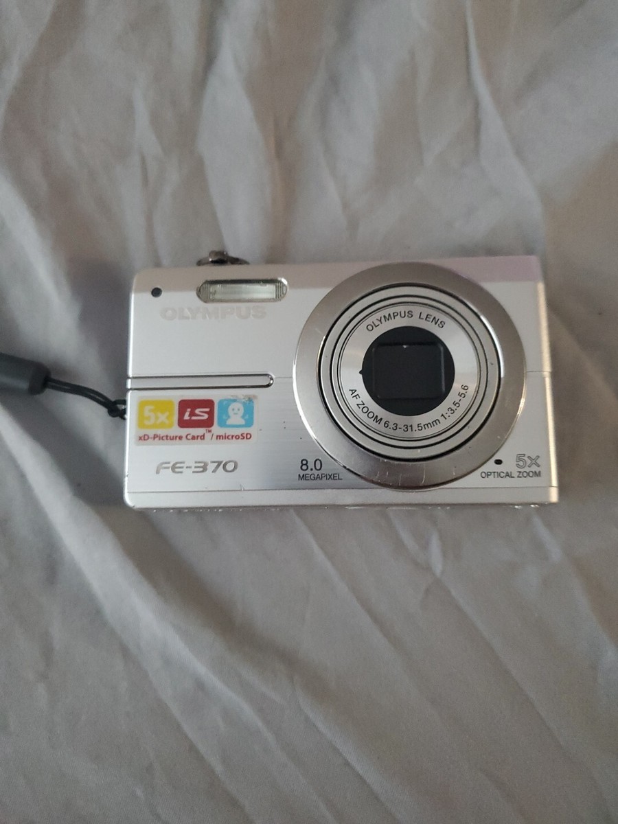 Olympus FE-370 8.0MP 5x Digital Camera + Battery + Charger +