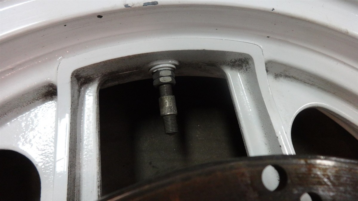 1986 Kawasaki ZX600 Ninja ZX 600 K438. rear wheel rim 16in