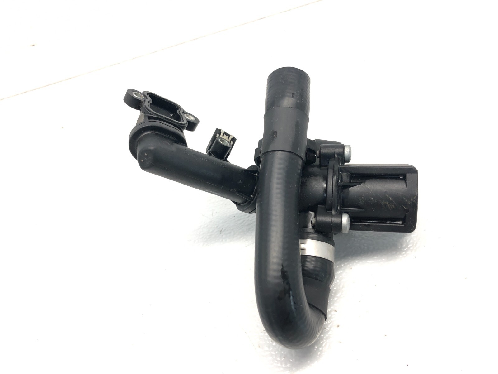 2014-2018 BENTLEY FLYING SPUR 4.0L V8 TURBO REGULATOR CUT OFF VALVE OEM