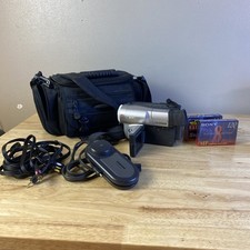 Samsung SCL810 Hi8 8MM Camcorder W 2 Tapes Battery AV Charger Cables Bag Works