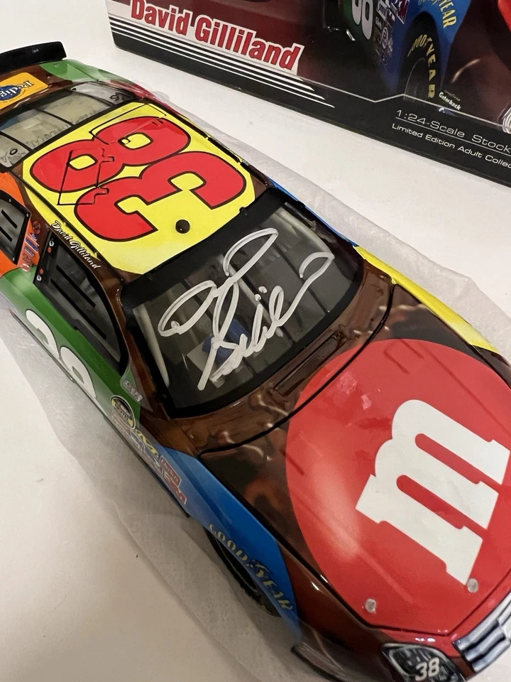 Firmado David Gilliland #38 M&M's 2007 Ford Fusion 1/24 Motorsports Auténtico Foto 2 de 4