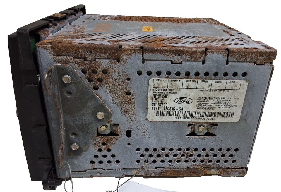 09 10 Ford edge AM/FM six disc CD radio receiver OEM 9T4T-18C815-GA - Image 2 of 4