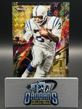 2024 Topps Finest Gold Geometric Refractor Common #4 Lenny Moore 18/50 Colts