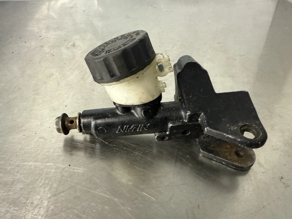 Suzuki GSXR 1000 2007 2008 embrague cilindro maestro soporte de montaje delantero izquierdo Foto 4 de 4