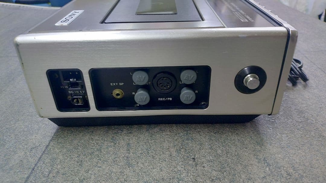 Sony TC-2850SD Vintage Portable Stereo Cassette Recorder Player