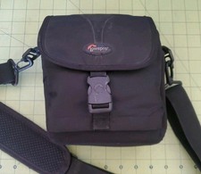 Lowepro Rezo 170 AW Camera Bag All Weather Gear Camera Bag Great Condition