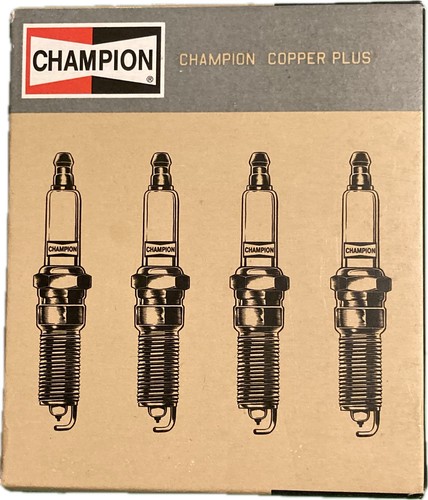Champion 861 J19LM Spark Plugs (Set of 4) for Small Engines - Picture 1 of 3