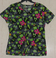 EXCELLENT WOMENS Disney Minnie Mickey Mouse W/ SHAMROCKS SCRUBS TOP SIZE M