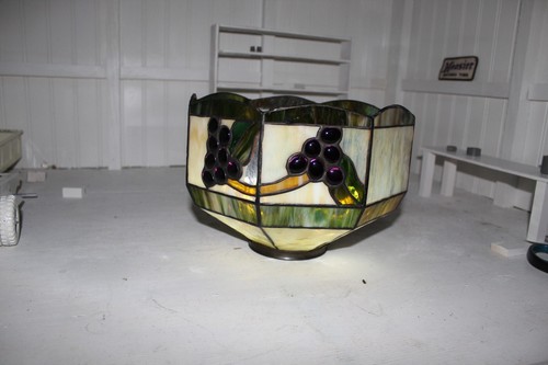 Tiffany Style Lamp Shade GRAPES - Picture 8 of 9
