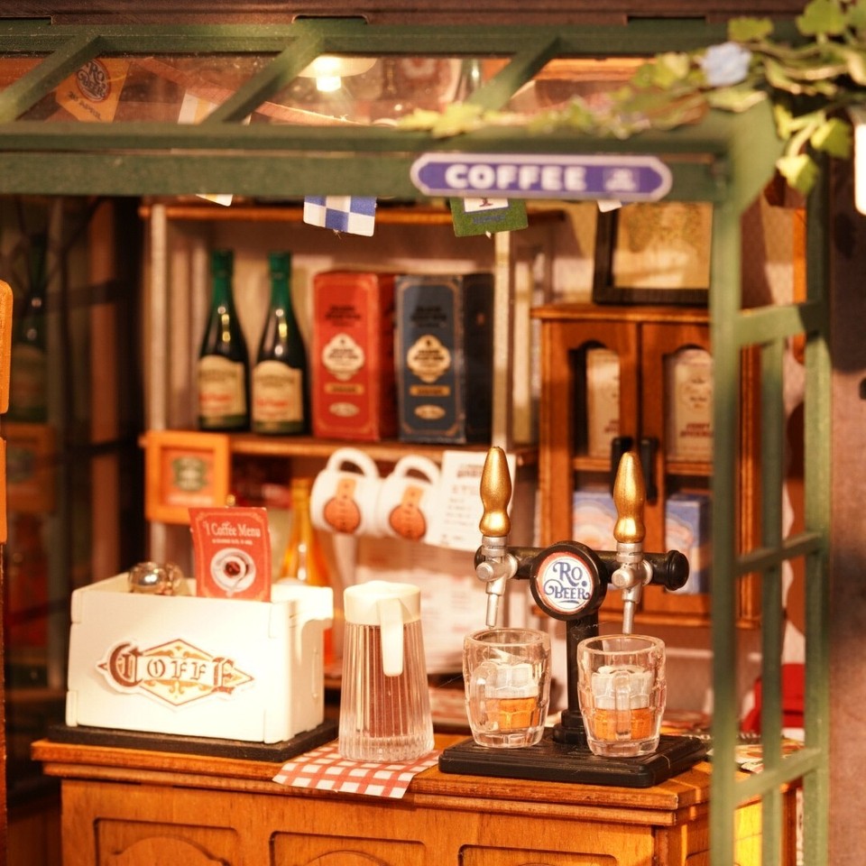 Rolife DIY Miniature Dollhouse Kit Wooden Mini House Tipsy Restaurant