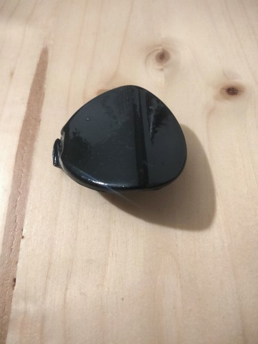 Ford Focus Rs Mk2 Rear bumper tow eye cover - Picture 3 of 4