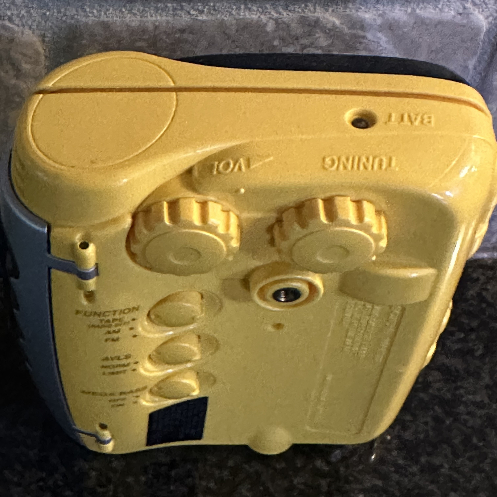 Sony WALKMAN Sports WM-FS111 Portable AM/FM Radio Cassette Player Mega Bass Vtg*