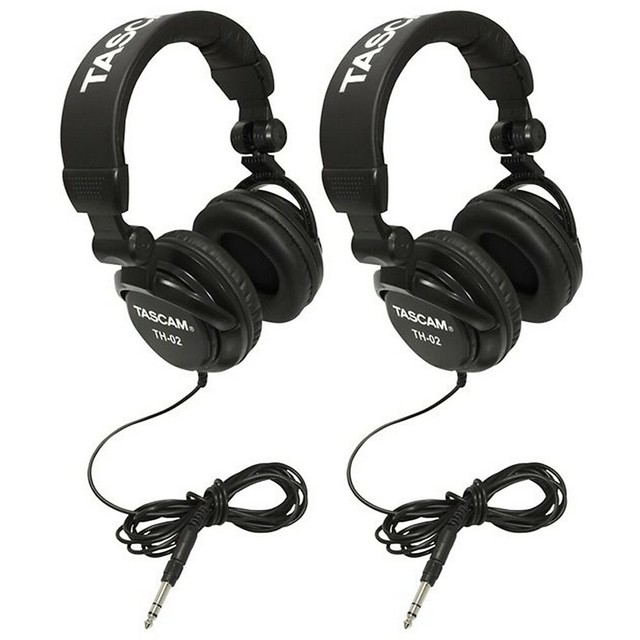 TASCAM Th-02 Recording Studio 