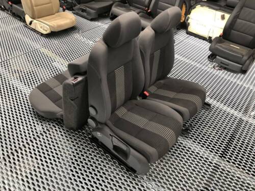 VW GOLF 5 CLOTH SEATS  SET - Picture 1 of 7
