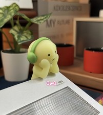 Smiski Hippers Series Secret Hidden Figure Headphones Listen Music Rare Glow Toy