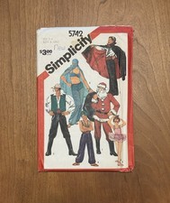 Simplicity 5742 Size 2-4 Adults/Boys/Girls Costumes