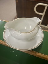 White Porcelain Gravy Boat Set with Gold Trim and Underplate, Glossy Finish