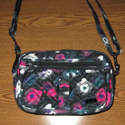 lug crossbody carousel