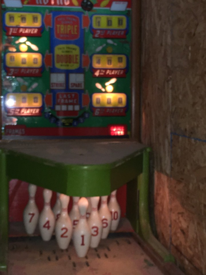 Vintage United's Royal Shuffle Alley Puck Bowling Arcade Machine