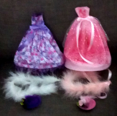 2 x Barbie Puppenkleider - 1 rosa & 1 lila - handgefertigt - kostenloser Versand UK