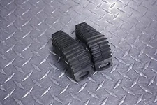 1997 HONDA VT 1100 C SHADOW FUEL TANK RUBBER MOUNTS PAIR OEM VT1100 97