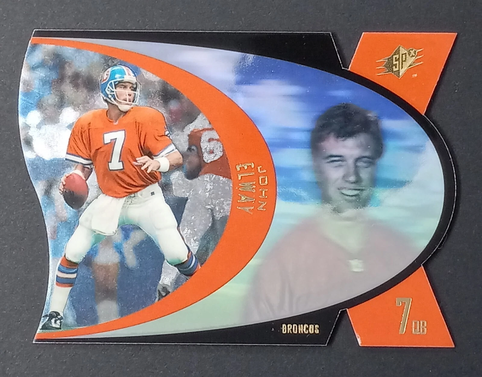 1997 Upper Deck SPx #SPX23 John Elway HOF Denver Broncos Die-Cut Football Card