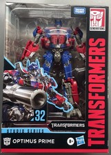 Takara TOMY Transformers Studio Series 32 SS32 Voyager Class Optimus Prime