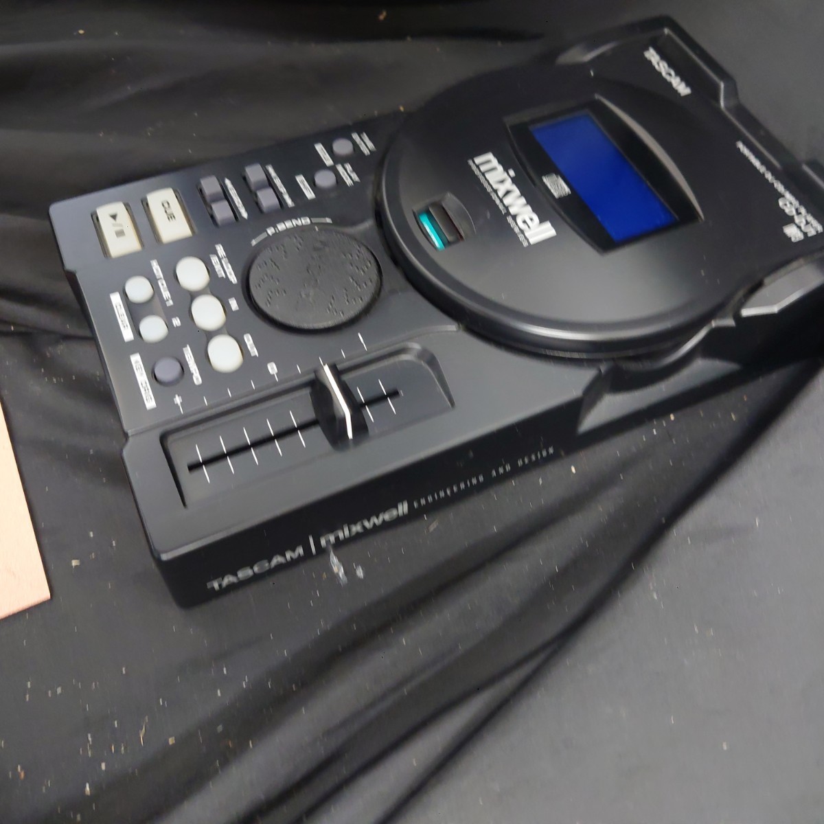Tascam CD-DT1 Portable DJ CD Player Mixwell Digital Turntable