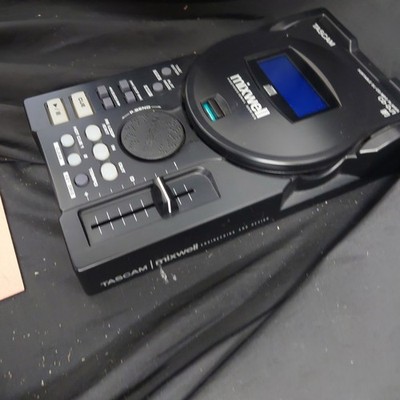 Tascam CD-DT1 Portable DJ CD Player Mixwell Digital Turntable