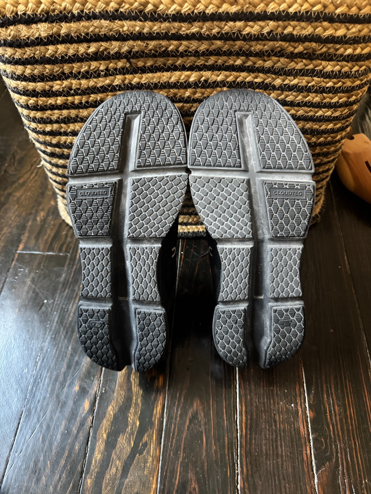 Size 10 - ON Cloudgo Black Eclipse - image 6