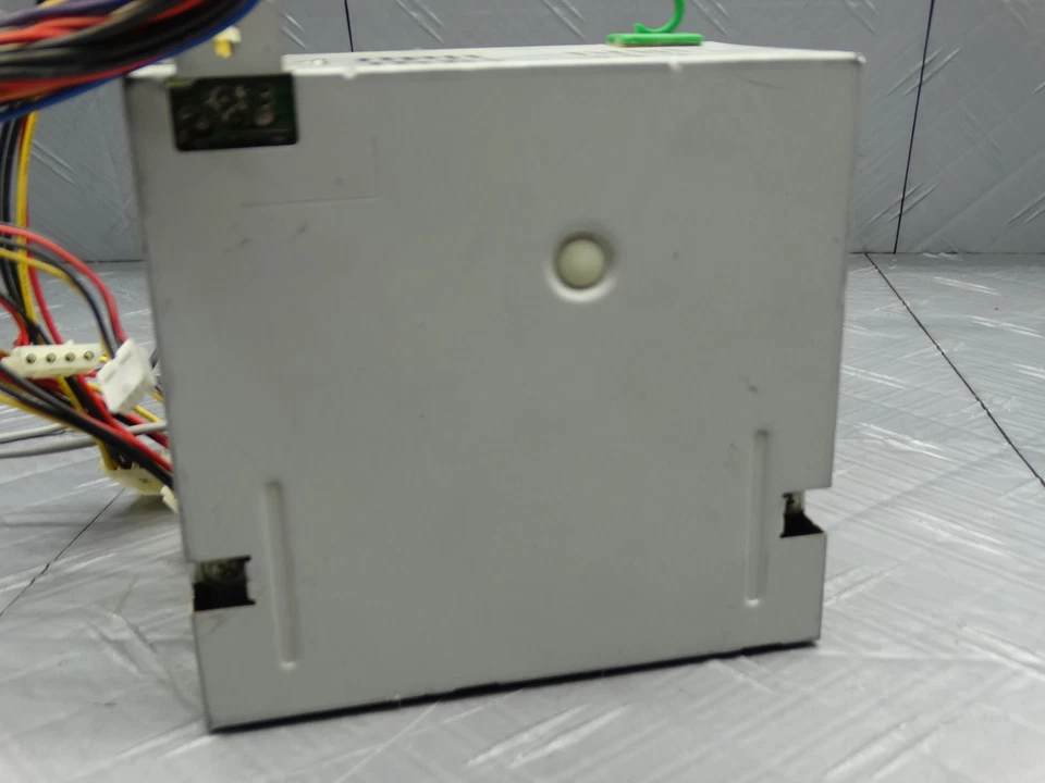 Compaq 145W Power Supply DPS-145PB-101B / 124848-001 - Image 3 of 4