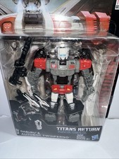 Transformers Titans Return Daburu & Autobot Twinferno Deluxe Class