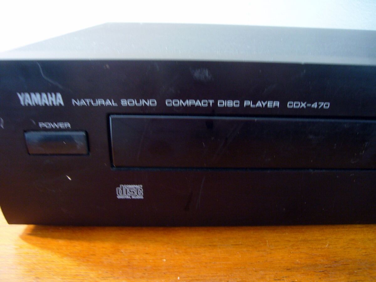 Yamaha CDX-470 Natural Sound Single Compact Disc CD Player Yamaha CDX-470 Natural Sound Single Compact Disc CD Player