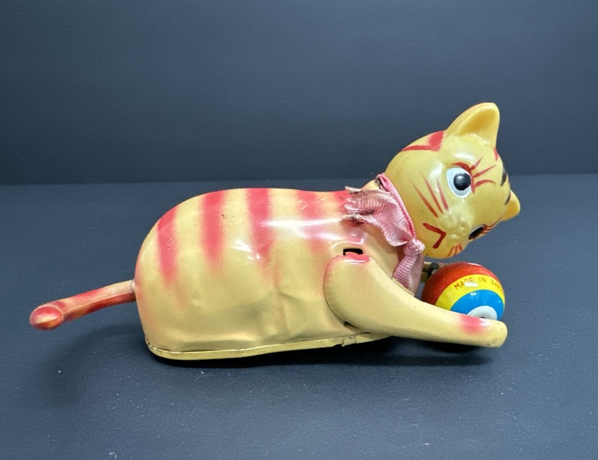 Vintage Playful Cat Litho Wind Up Toy in Original Box~Working~No