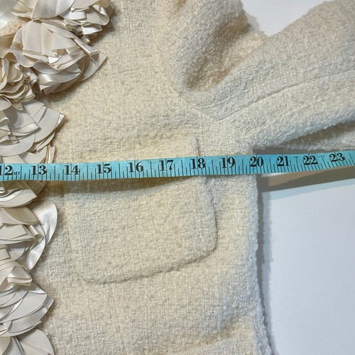 J. Chaqueta Astrid Crew Collection Flores en Cascada Mujer 14 Crema Lujo Boucle - Imagen 9 de 11