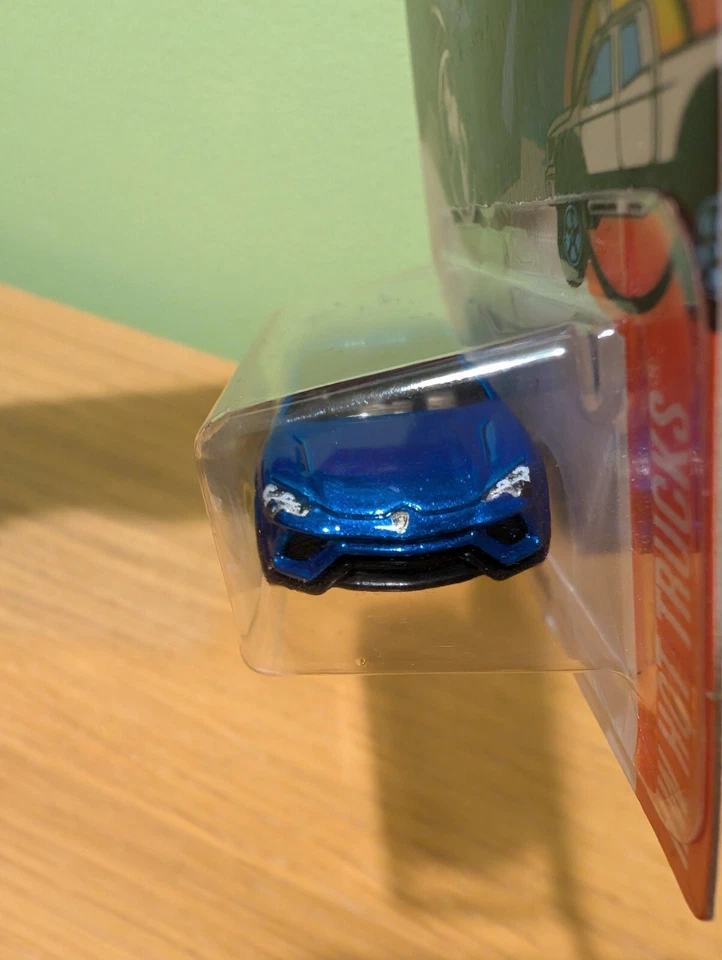 Hot Wheels - ERROR Error de rueda Lamborghini Urus - Raro Foto 4 de 4