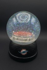 Miami Dolphins Collecting and Fan Guide 15
