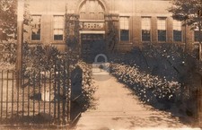 Entrada a la escuela Hough Avenue en Cleveland Ohio OH 1900 RPPC foto postal copia