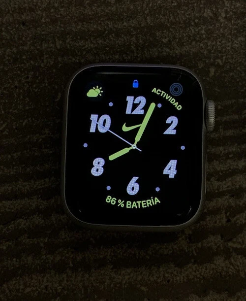 Apple Watch Series 4 GPS+LTE 40mm NIKE+ - Imagen 2 de 3