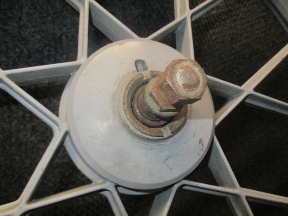 GRIMECA 1.35 X 16 SNOWFLAKE MOPED MAG RIM CEAT M41 TIRE FRONT